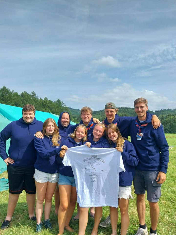 Groepsbestelling truien 5-14 stuks (prijs per stuk) + GRATIS t-shirt