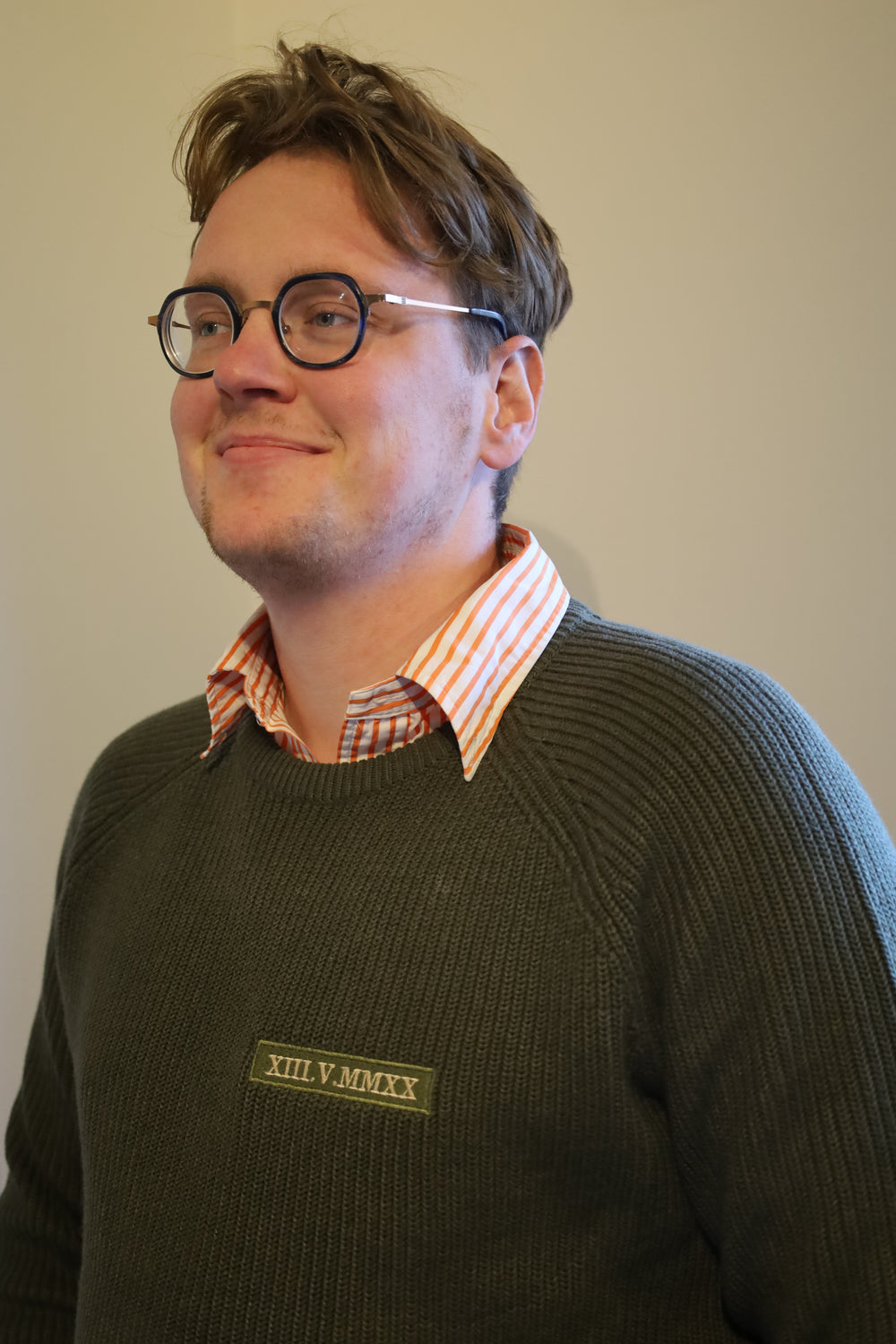 Gebreide trui met romeinse cijfers