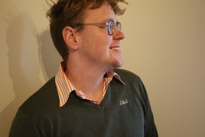 Gebreide v-neck trui met initialen