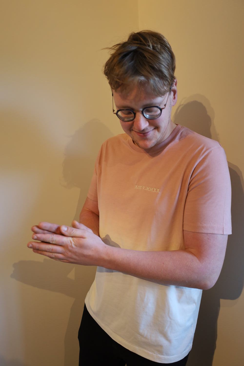 Dip dye t-shirt met romeinse cijfers