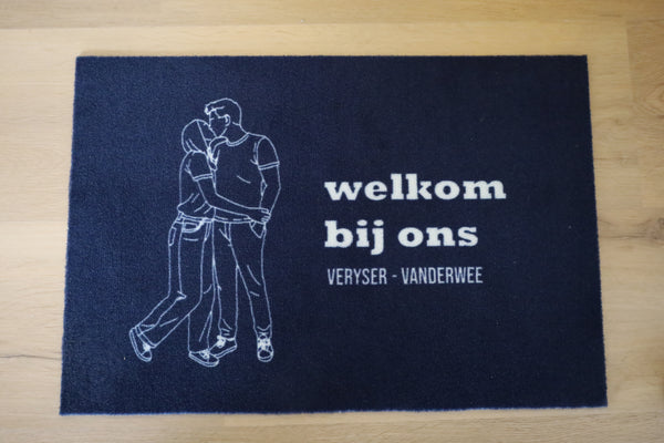 Deurmat met lijntekening + tekst