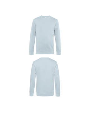 Licht blauwe King Sweater personaliseren met borduring of bedrukking – sterke kwaliteit en mooie pasvorm, professioneel geborduurd en bedrukt door PANTR. in Wevelgem.